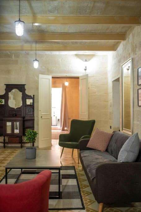 Chic, Stylish & Spacious Flat In Central Valletta Exterior foto