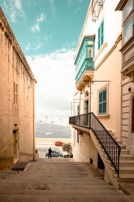 Chic, Stylish & Spacious Flat In Central Valletta Exterior foto