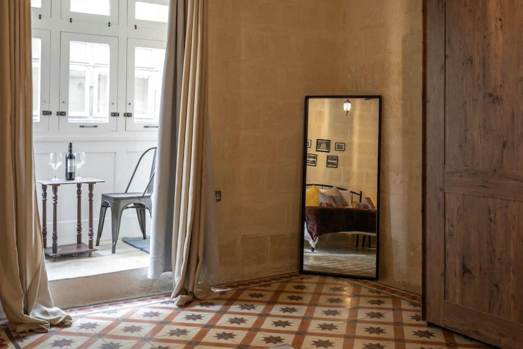 Chic, Stylish & Spacious Flat In Central Valletta Exterior foto