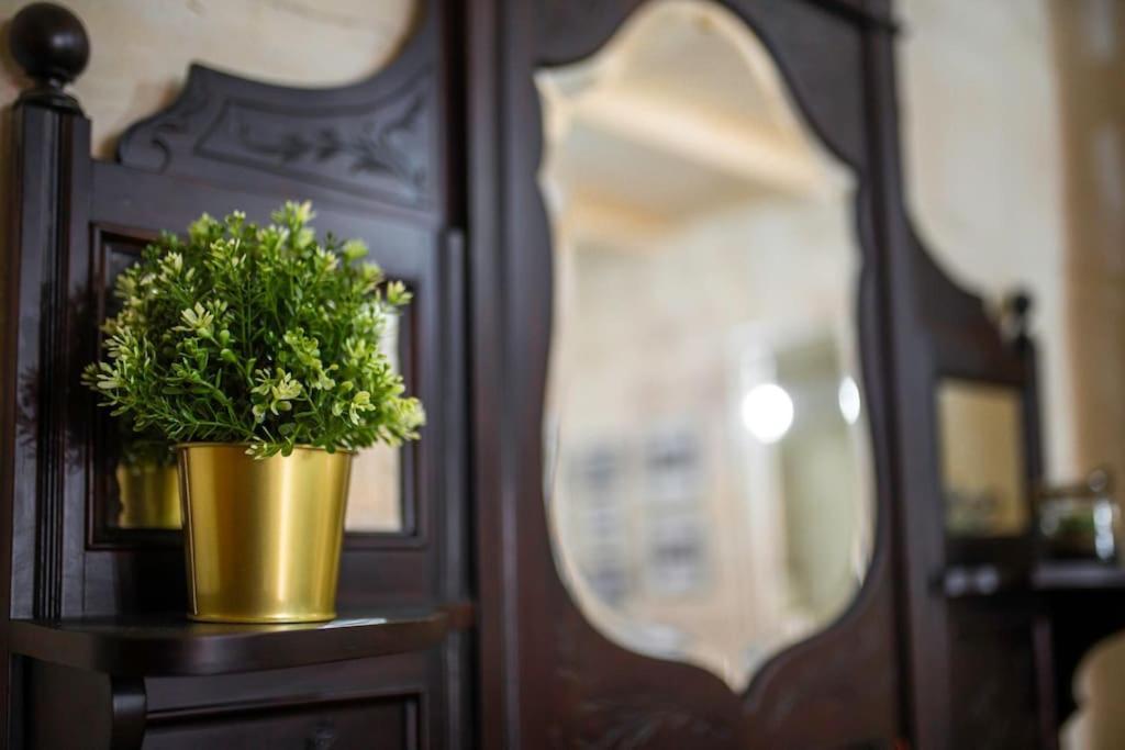 Chic, Stylish & Spacious Flat In Central Valletta Exterior foto